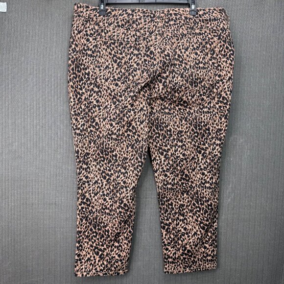 Terra & Sky Women's Plus Leopard Straight Leg Denim Jeans Size 22W Petite - Picture 2 of 11